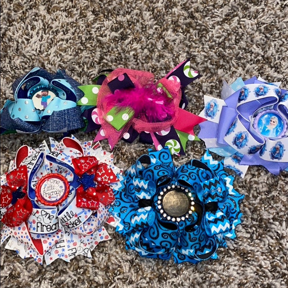 Coustume made hair bows